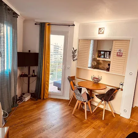 Apartment Ryan Homes - In Hotel, La Defense