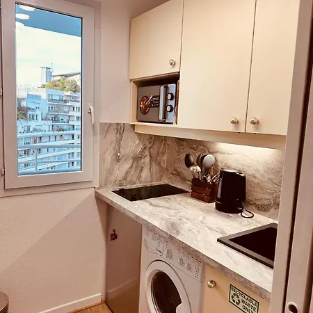 Ryan Homes - In Hotel, La Defense Apartment
