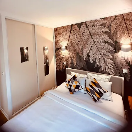 Apartment Ryan Homes - In Hotel, La Defense